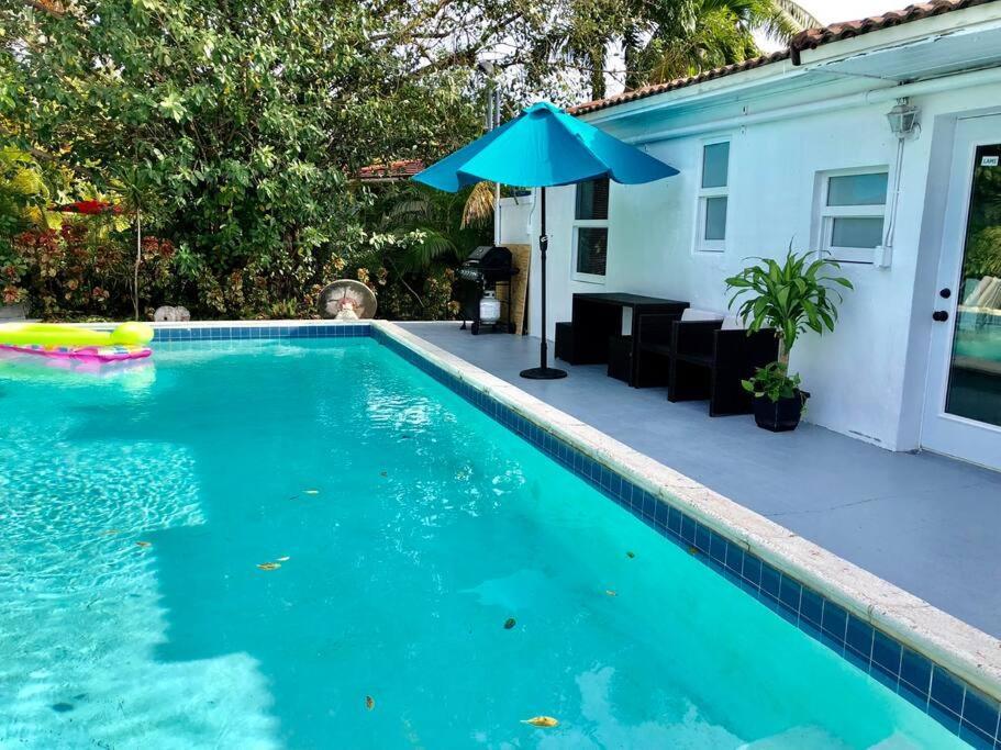 House With Pool, 10 Mins Drive To The Beach! Βίλα Miami Shores Εξωτερικό φωτογραφία